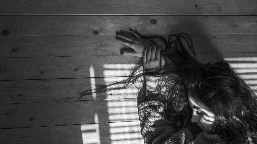 Detik-Detik Anak Temukan Ibu Muda Tewas Dibacok di Kampar: Pelaku Beraksi Saat Salat Jumat, Barang Korban Raib