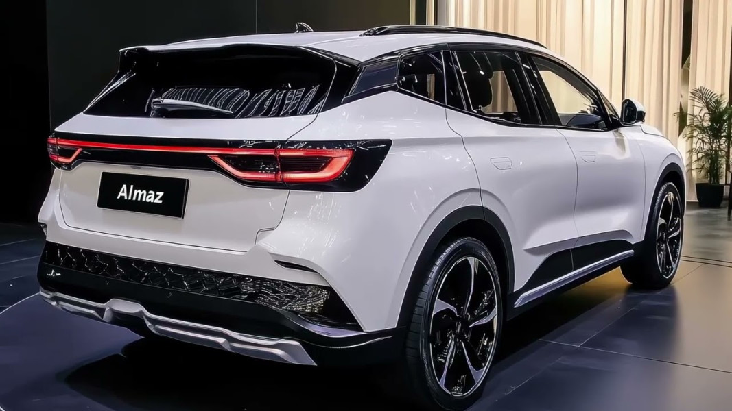 Harga dan Spesifikasi Wuling Almaz 2025, Apakah Worth It Dibeli?