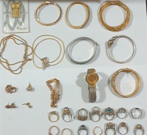 Parah! ART di Pekanbaru Gondol Emas Majikan, Sebagian Dijual untuk Beli Tanah di Padang