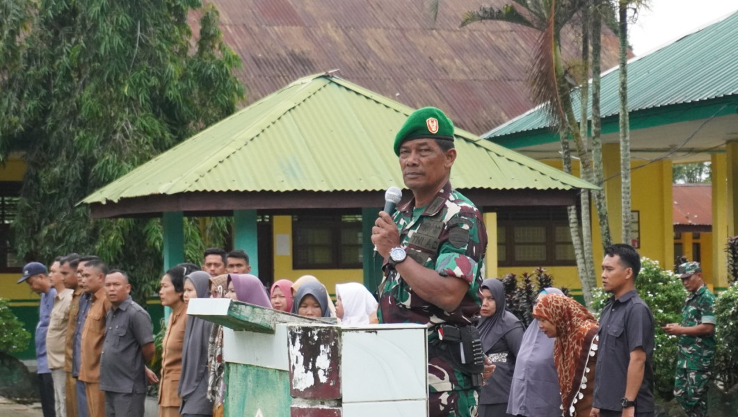 Irup di SMA Tunas Bangsa, Danramil 03/Bgs Ingatkan Siswa Giat Belajar