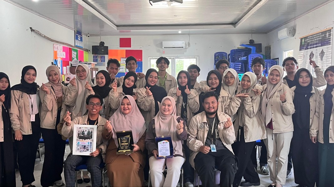 Usai 40 Hari Mengabdi, Mahasiswa KKN MAS 2025 Resmi Dilepas di Desa Tualang