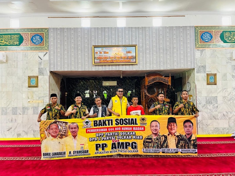 Program Bersih-Bersih 444.000 Rumah Ibadah oleh PP AMPG Sambangi 100 Masjid di Riau
