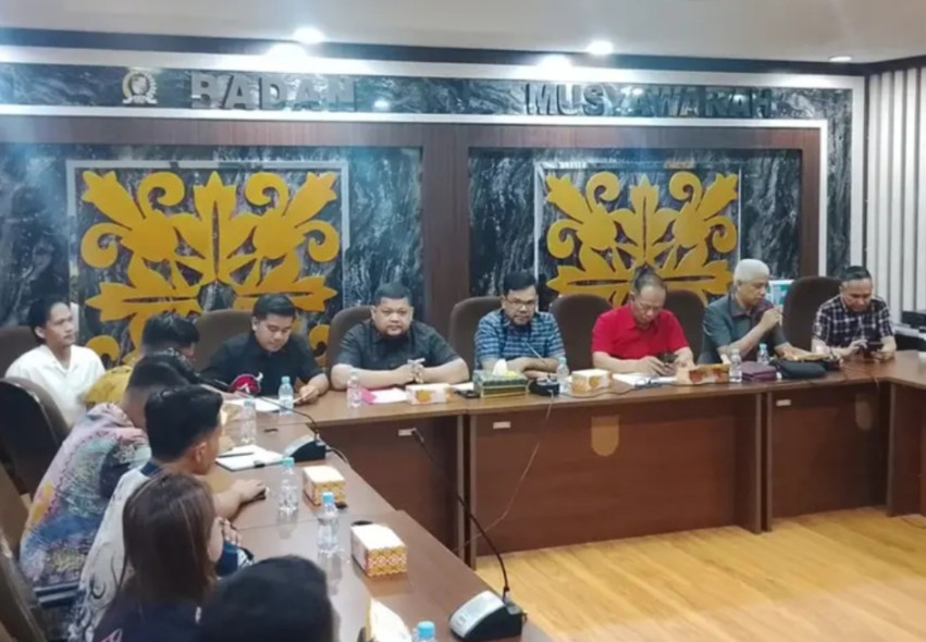 Hapus Stigma Hukum Tajam ke Bawah, Fraksi PDIP Pekanbaru dan LBH Beri Pengacara Gratis Bagi Warga Miskin