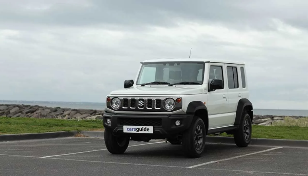 Suzuki Jimny 2025: SUV Off-road Kecil yang Tangguh dan Legendaris!