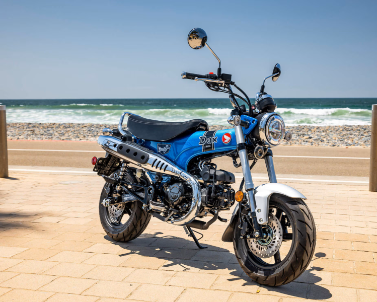 Honda Dax 125: Kecil Tapi Keren, Motor Mini yang Jadi Pusat Perhatian!