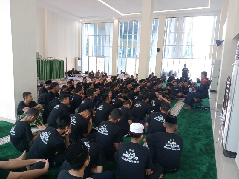 Rasakan Banyak Manfaat dan Pengalaman, Siswa Minta Gubernur Riau Lanjutkan Program P3R SQT Masjid Al Maqari