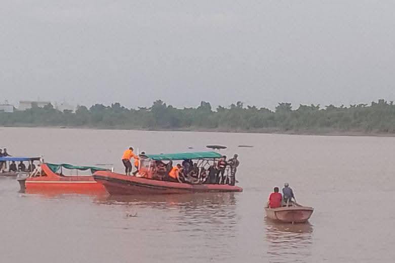 Nahkoda Kapal Pengangkut Pasir Ditemukan Mengapung di Perairan Sungai Gantang
