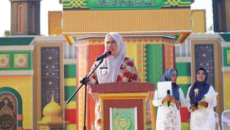 Wabup Inhil Yuliantini Lepas Pawai Ta’aruf MTQ Ke-29 Tanah Merah