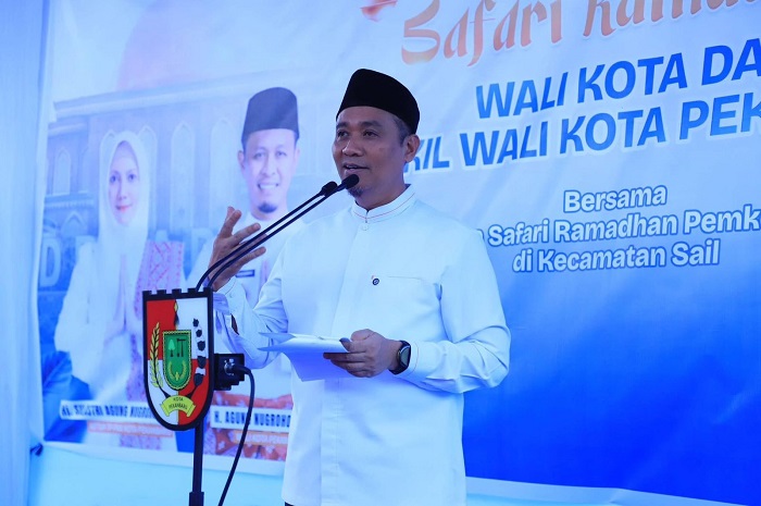 Safari Ramadhan di Masjid Nurul Huda, Wawako Markarius Ajak Warga Sulap Pekanbaru Jadi Green City