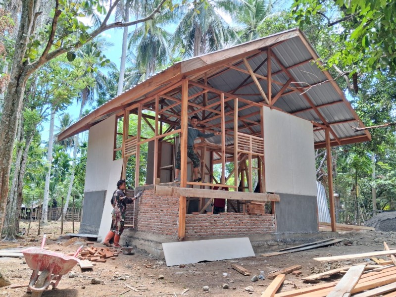 Sasaran 5 TMMD ke-129, Rehab Rumah Ibu Rabunmah Amin Capai 45 Persen