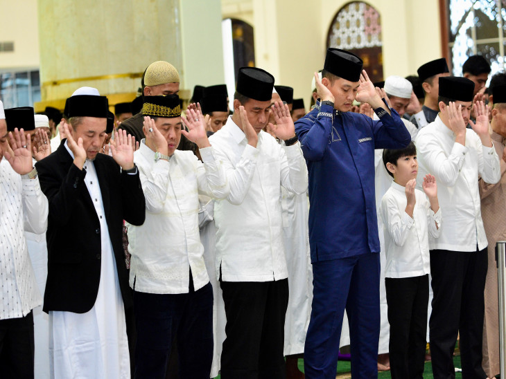 Rayakan Iduladha 1447 H: Bupati Ahmad Yuzar dan Wabup Misharti Salat Id Bersama Ribuan Warga dan Tinjau Kurban di Markaz Islamy