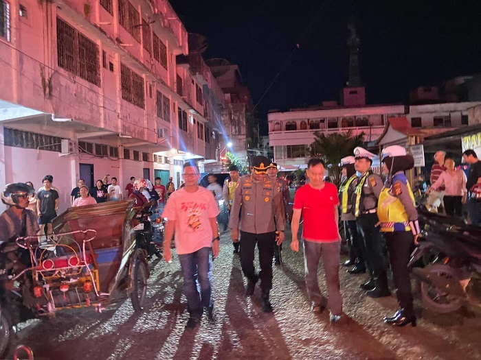 Lautan Naga di Kota Rengat: Kapolres Inhu Pimpin Langsung Pengamanan Imlek 2577