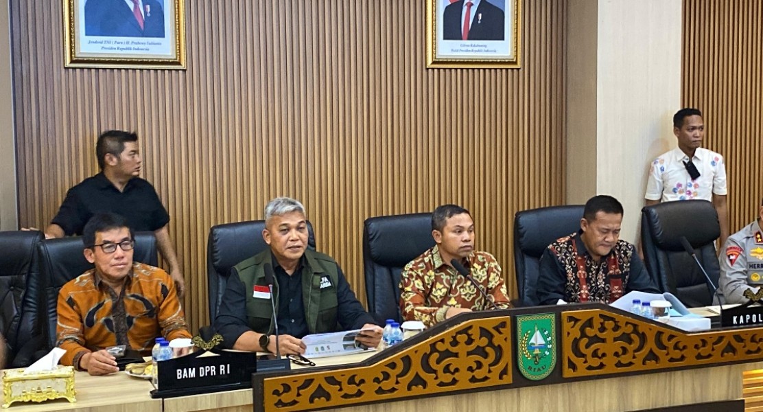 Hadir di Pertemuan Bersama BAM DPR RI, Ini tegas Bupati Zukri Terkait Perlindungan Hak Hidup Masyarakat Sekitar TNTN