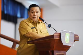 Pemprov Riau Salurkan 3 Miliar Untuk Bencana Tiga Provinsi di Sumatera