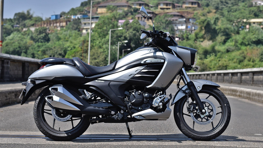 Suzuki Intruder 150: Motor Cruiser Canggih Harga Murah, Hanya 21 Jutaan!