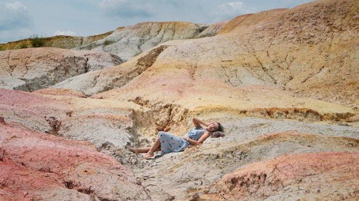 Rainbow Hills Rumbai, Destinasi Wisata Instagramable di Pekanbaru yang Wajib Dikunjungi