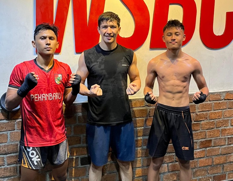 Pekanbaru Top Team Boxing Camp Turunkan 2 Atlet di Kejuaraan Tinju Rookie Fight di Jakarta