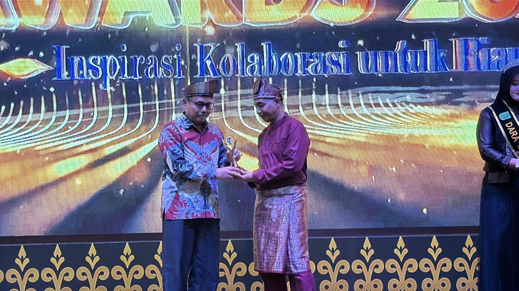 Bupati Pelalawan  raih Penghargaan Tribun Award 2026 Inspirasi Kolaborasi Peduli Anak Yatim