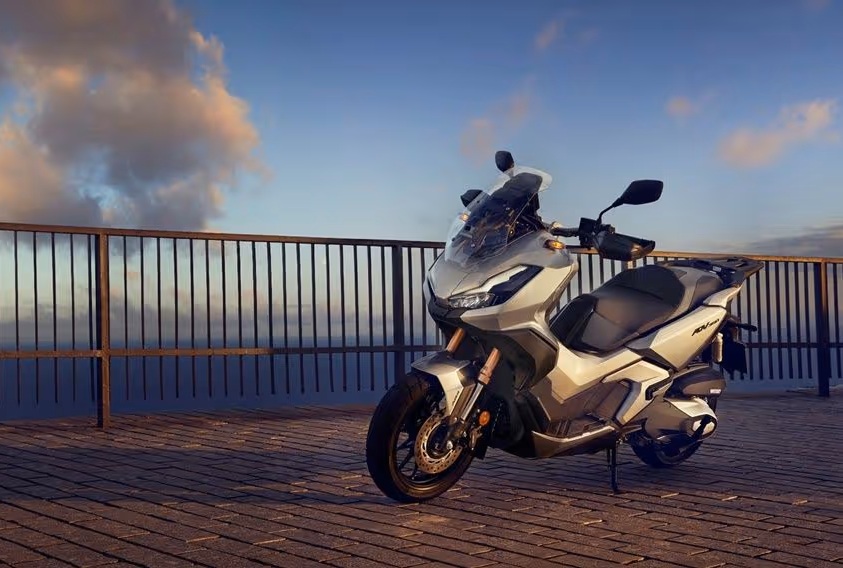 Honda ADV350: Skuter Adventure yang Tangguh dan Stylish, Siap Masuk Indonesia?