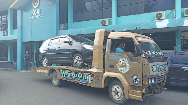Tak Bayar Pesangon Eks Karyawan, Dua Unit Mobil KONI Riau Disita PN Pekanbaru
