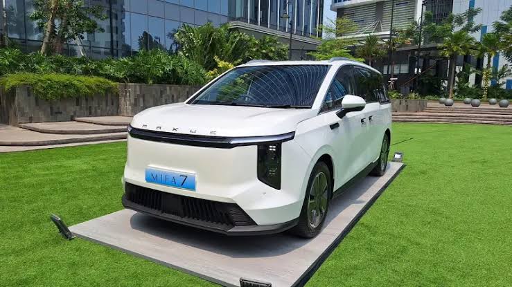 Hanya Rp700 Juta! MPV Listrik Mewah Ini Lebih Canggih dari Alphard