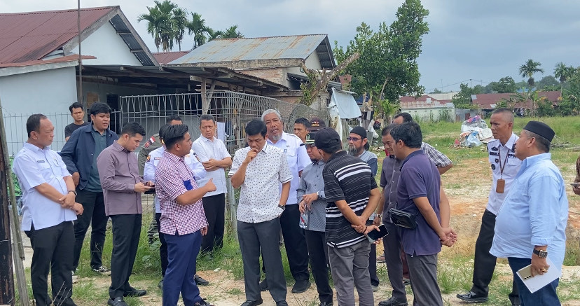 Ketua Fraksi Golkar DPRD Pekanbaru Tinjau Dampak Banjir Akibat Tol Pekanbaru–Rengat