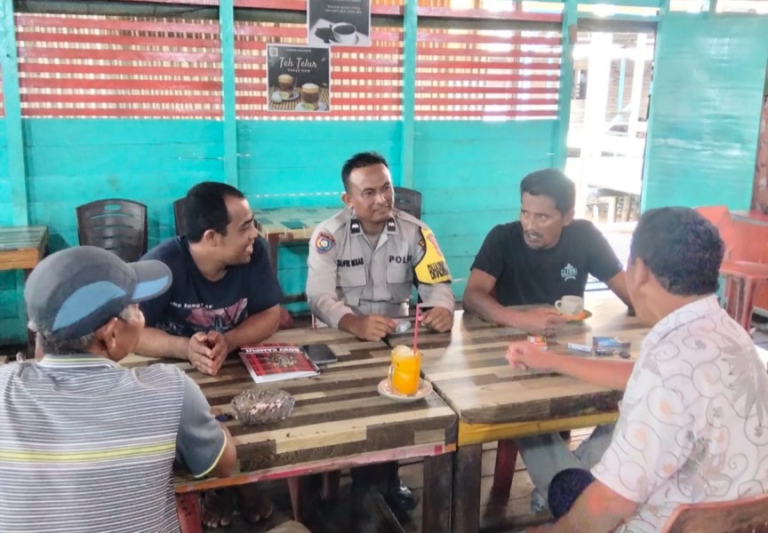 Dukung Swasembada Pangan, Bhabinkamtibmas Desa Bekawan Koordinasi Pendataan Lahan Jagung Bersama Warga