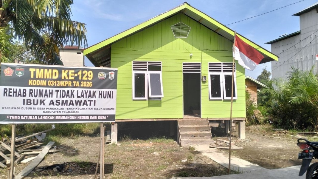 Memasuki H-6 TMMD ke-129 Kodim 0313/KPR, Pembangunan RTLH Ibu Asmawati Masuki Tahap Finishing dan Pengecatan