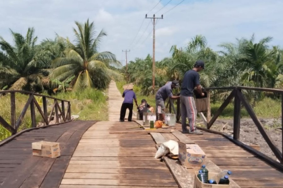 Gubri Abdul Wahid Tunaikan Janji, Jembatan Parit Gading Inhil Rampung Dibangun Ulang
