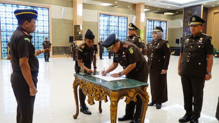 Kajati Riau Rombak Formasi Pejabat Strategis, Perkuat Taji Korps Adhyaksa di Bumi Lancang Kuning