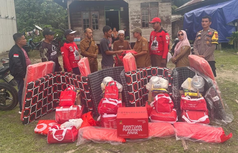 Empat Rumah di Desa Rangsang Roboh Akibat Abrasi, Bupati H Zukri Intruksikan Dinsos Turun Berikan Bantuan