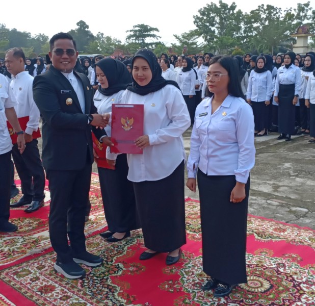 Bupati Pelalawan Lantik 3.816 PPPK Paruh Waktu