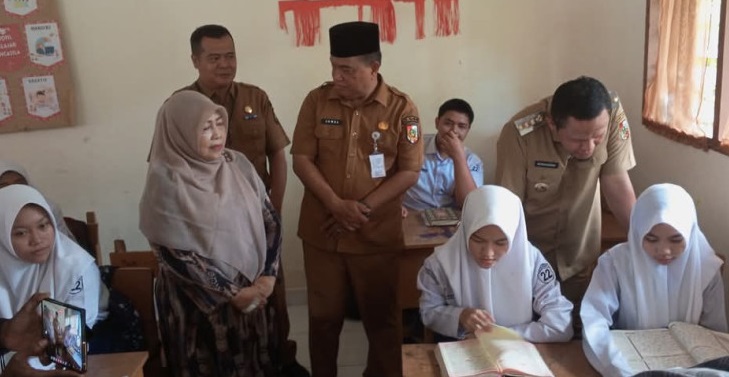 Walikota Pekanbaru Sidak Sejumlah Sekolah, Dapati WC yang Minim dan Ruang Kelas Tak Terawat