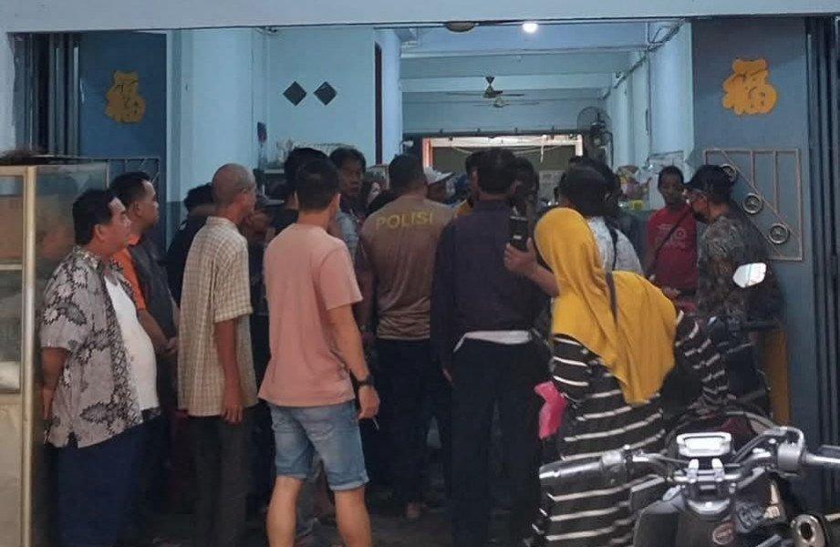 Kejadian Mengejutkan di Sungai Guntung, Pria Ditemukan Meninggal di Warung Kopi