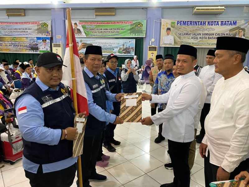 Wako Agung Nugroho Bantu Konsumsi JCH Pekanbaru Rp100 Juta di Tanah Suci