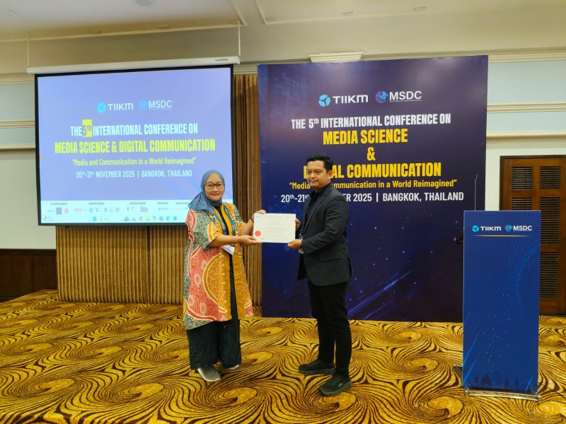Dua Dosen Fikom UIR Raih Best Presenter pada Internasional Conference di Thailand dan Malaysia