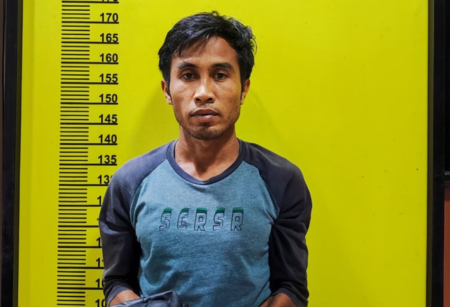 Transaksi Narkoba Dalam Kebun Sawit, Warga Pasir Sialang Jaya Diangkut Ke Polsek Pasir Penyu