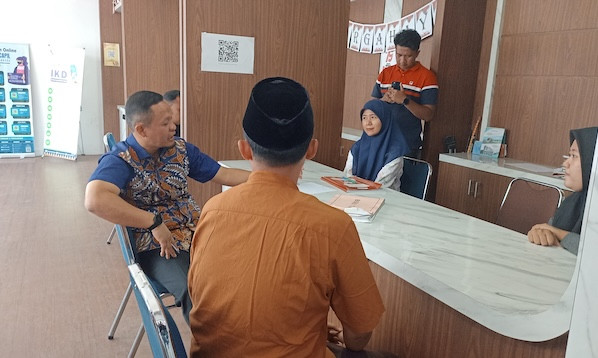 Sidak, Walikota Pekanbaru Dapati Lurah Kampung Bandar dan Camat Pekanbaru Kota Tak di Tempat