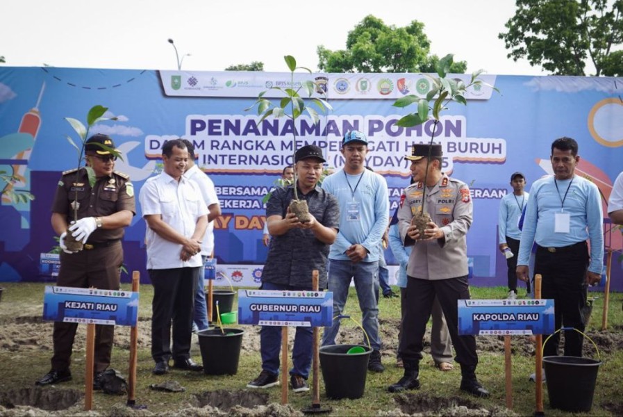 Peringatan Hari Buruh di Riau Berjalan Aman Dihadiri Gubernur dan Kapolda