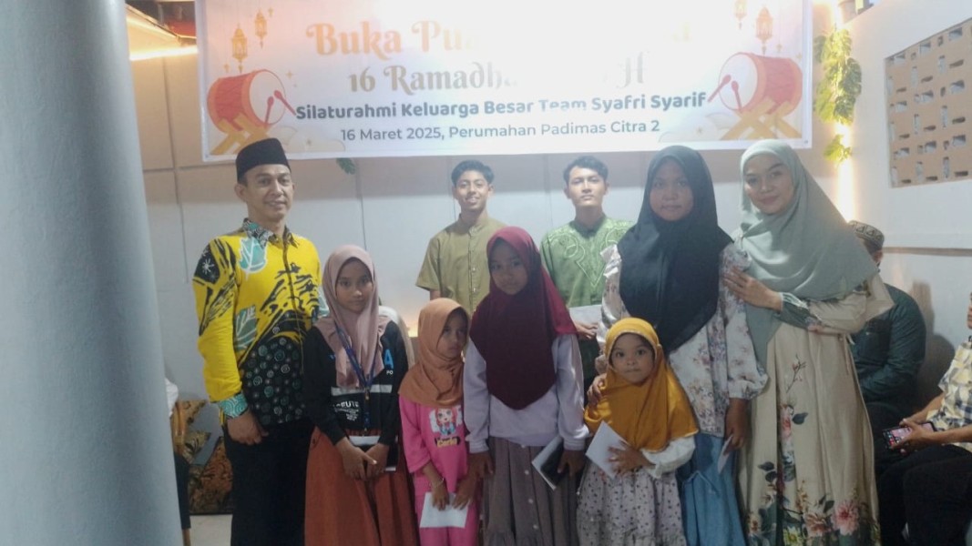 Syafri Syarif Santuni Anak Yatim saat Bukber Bersama Warga