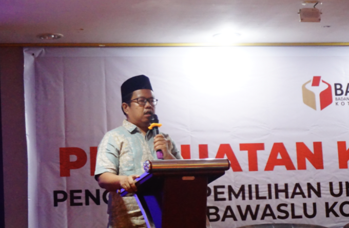 Bawaslu Pekanbaru Gelar Penguatan Kelembagaan, Alnof: Mengawal Demokrasi Tak Bisa Berhenti