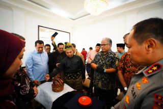 Mahkota Sultan Siak Tiba di Pekanbaru, HUT Riau Semakin Bermakna