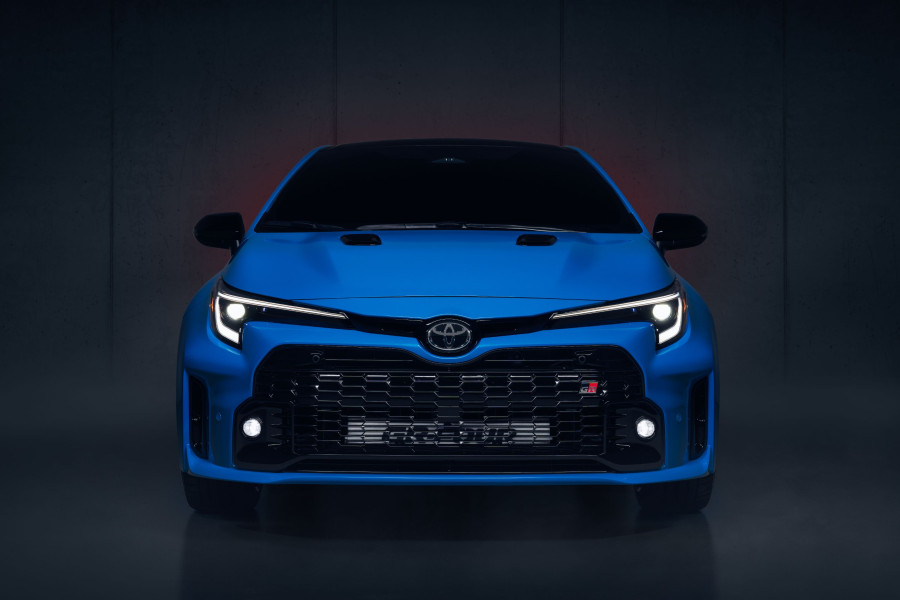 Toyota Corolla 2025: Sedan Sporty dengan Performa Andal dan Teknologi Mutakhir