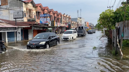 Jangan Hanya Salahkan Cuaca, Ini Buang Kerok Banjir Pekanbaru
