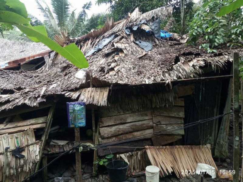Edy Indra Kesuma Ajak Warga Bergotong Royong Bedah Rumah Mbah Samingan