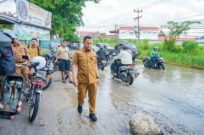 Sebanyak 29 Ruas Jalan Dioverlay Jelang Akhir Tahun , Komitmen Pemko Pekanbaru Bangun Infrastruktur