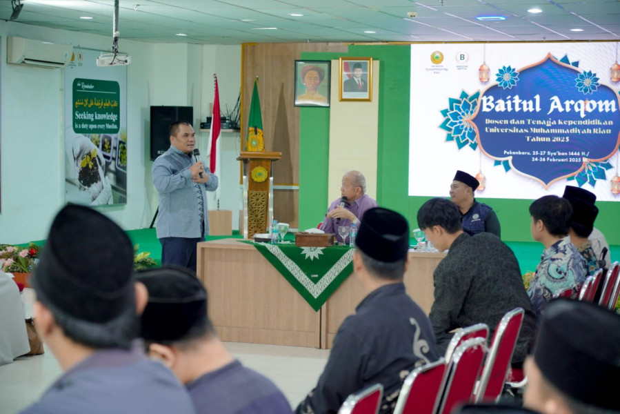 Umri Gelar Baitul Arqam Bagi Dosen dan Tenaga Kependidikan