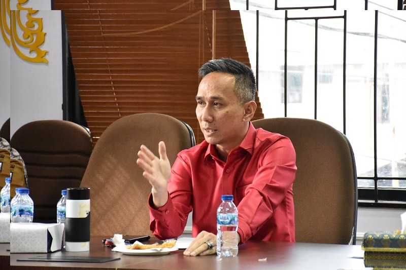 20.800 Siswa Pekanbaru Menanti Seragam Gratis, DPRD Peringatkan Sekolah Jangan Timbun dan Disdik Jangan Alpa Kualitas