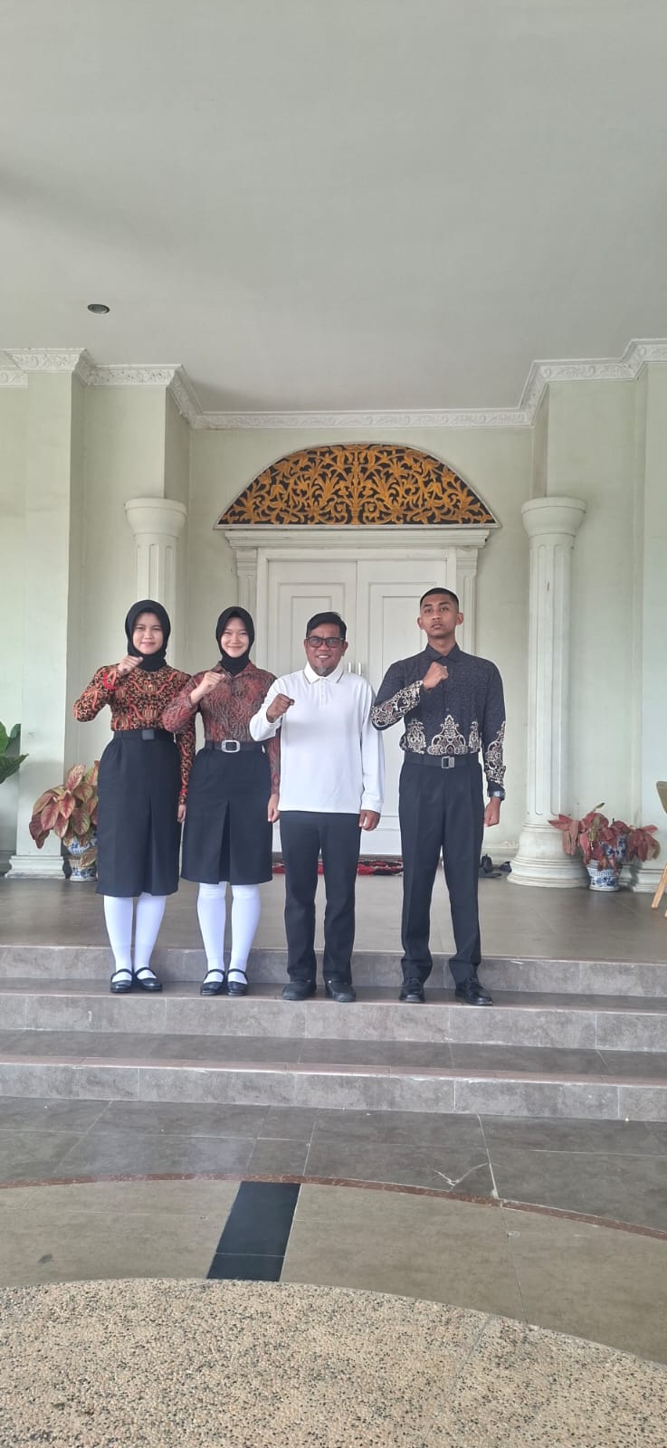 Bupati Lepas Tiga Calon Paskibraka Tingkat Provinsi Riau