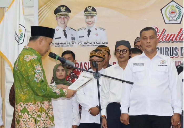 Lantik Pengurus Daerah Generasi Muda Pujakesuma, Bupati Inhil Ajak Berperan Aktif dalam Pembangunan